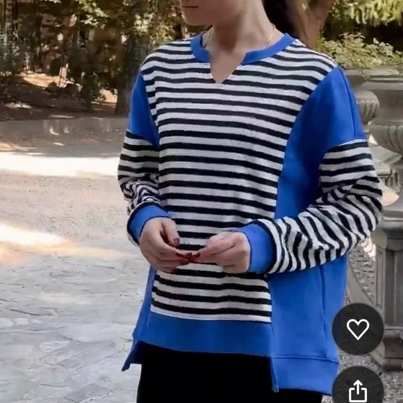 Women’s striped colorblock V‑neck pullover sweatshirt — Medium - Picture 3 of 7